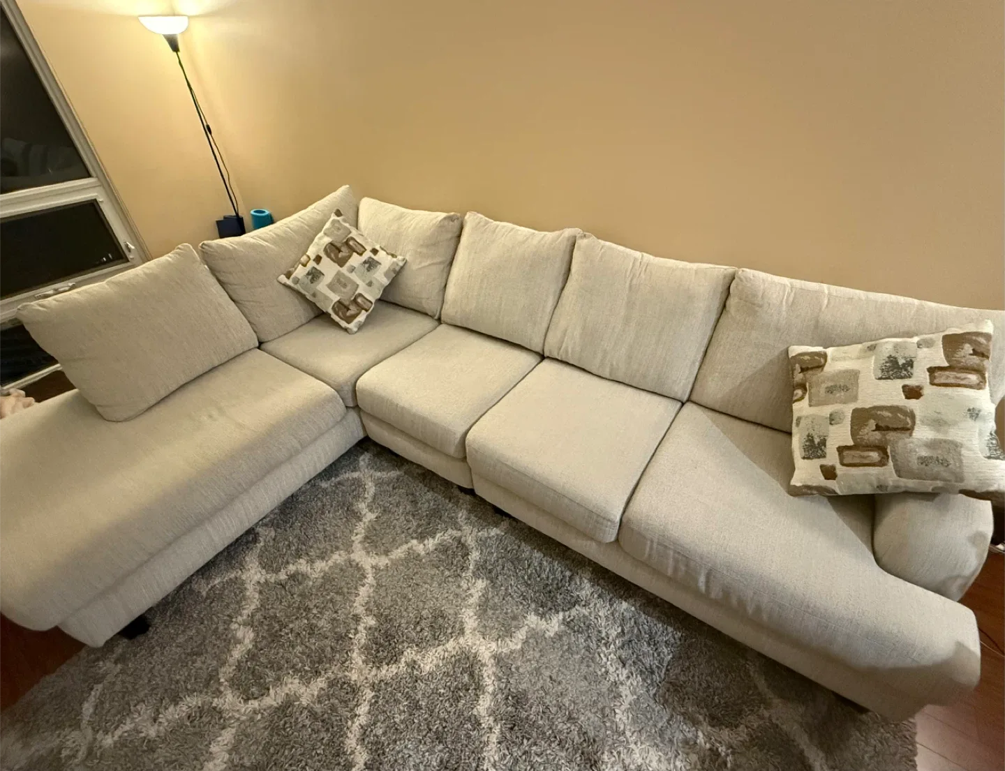 Sectional Sofa- Linen Beige image indicator(2)