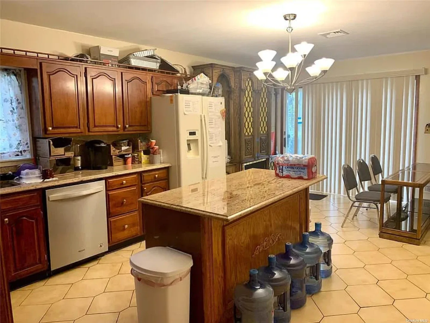 Home for rent real state agent image indicator(8)