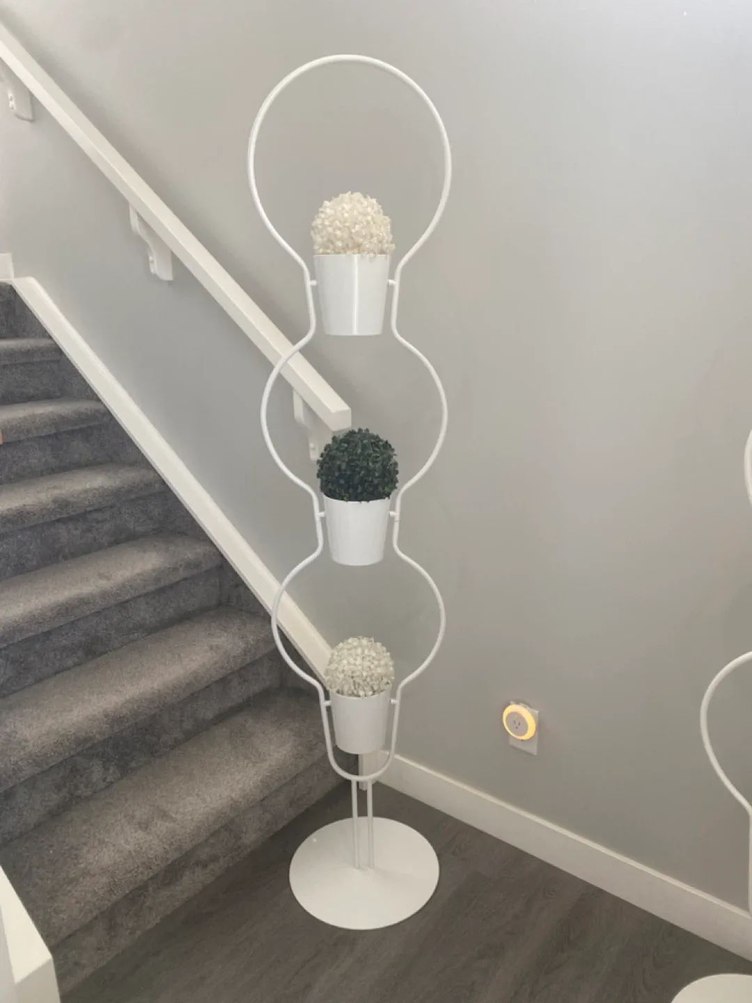 White Metal Plant Stand thumbnail