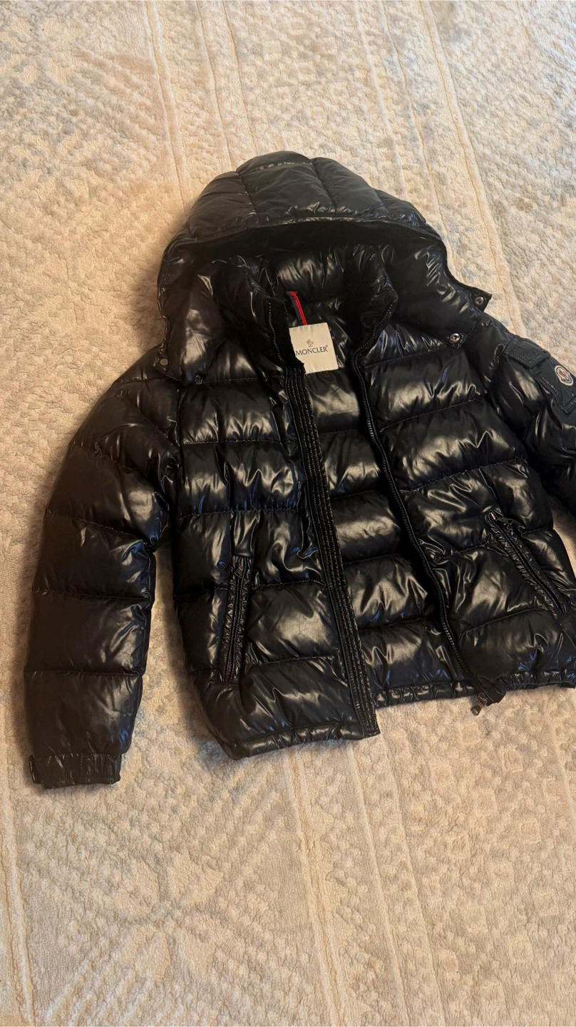 Moncler Black Padded Down Jacket - photo 3