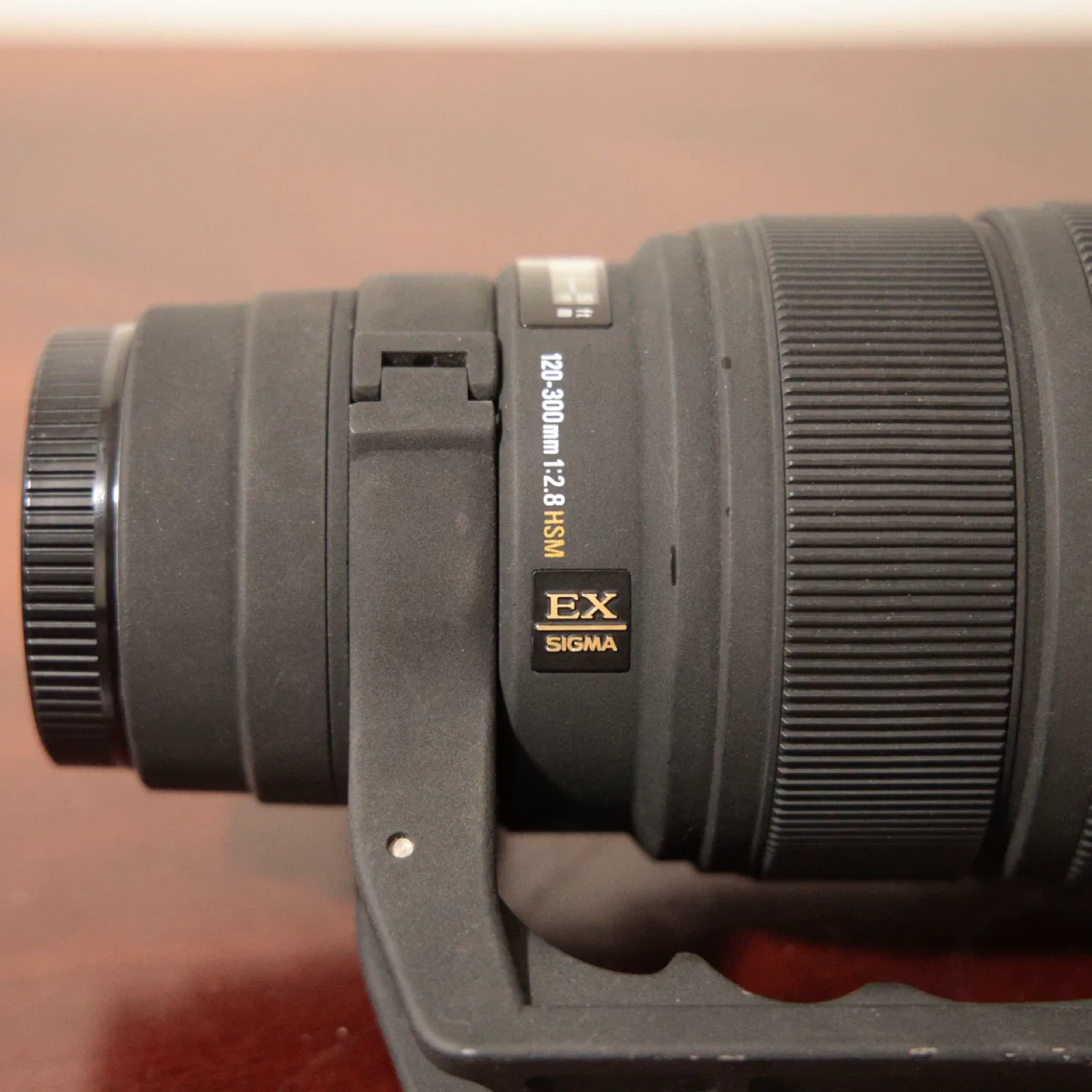 Sigma 120-300mm f/2.8 DG APO Lens image indicator(7)