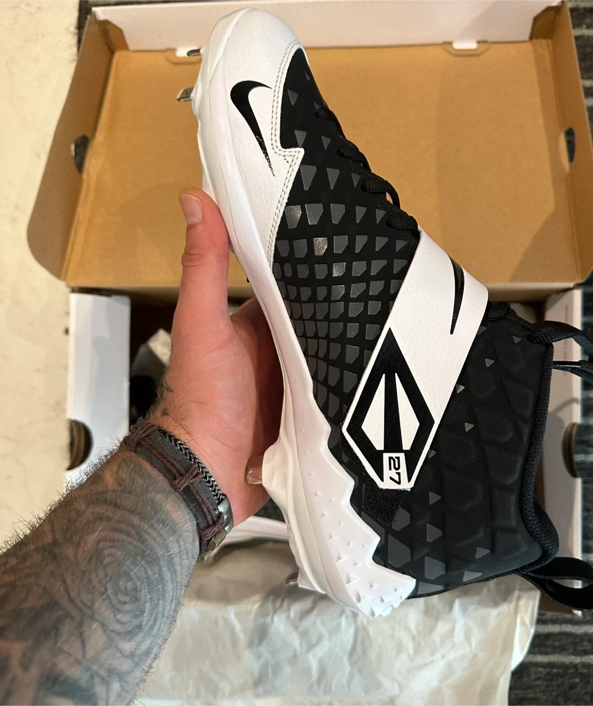 Nike Men's Baseball Cleats Size 12 (Mike Trout edition) image indicator(2)