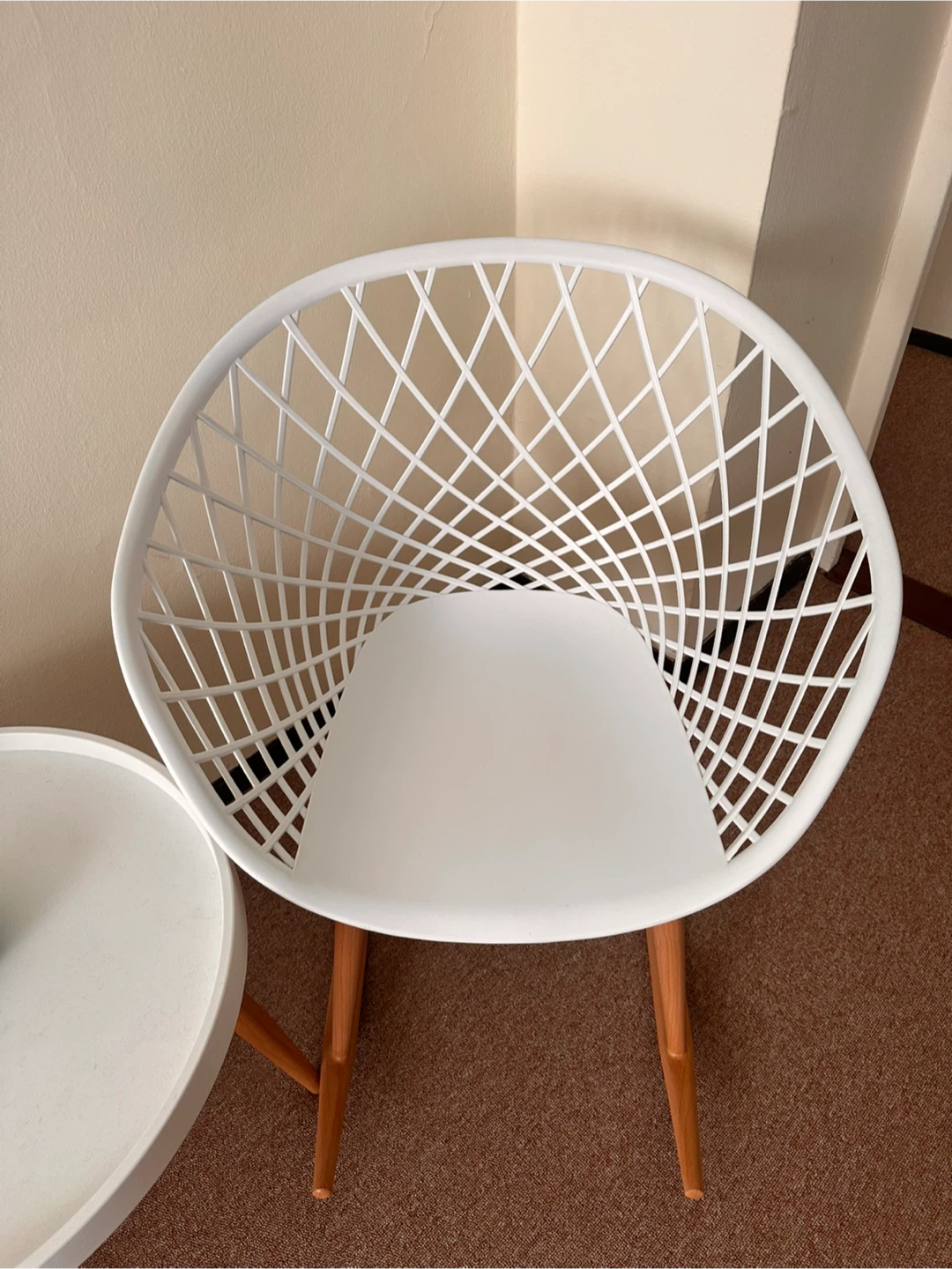 White Rocking Accent Chairs & Round Side Table Set - photo 3