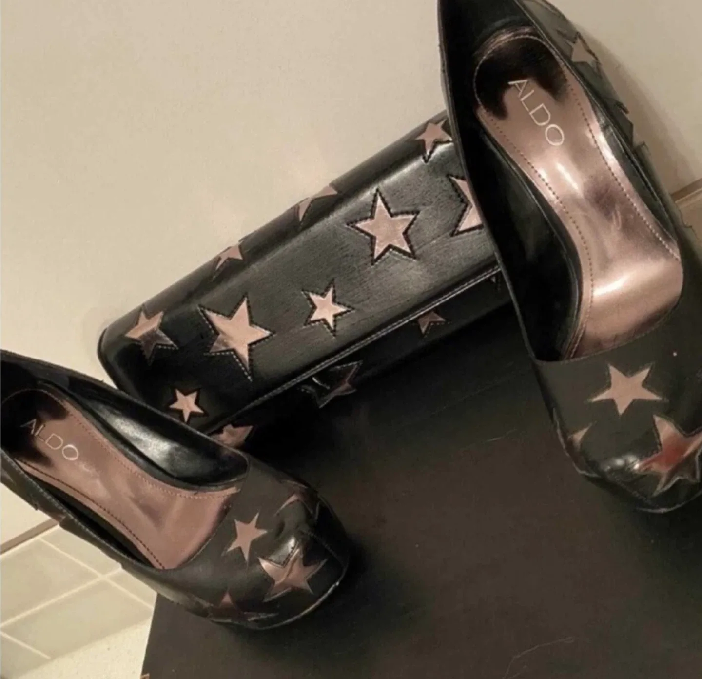 Aldo STAR PATTERN Heels & Clutch Set image indicator(3)