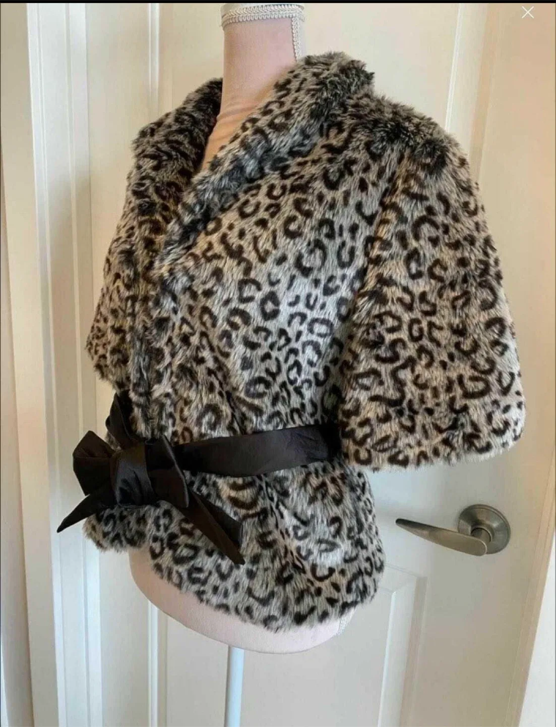 Brand New Leopard Print Coat - Size L image indicator(2)