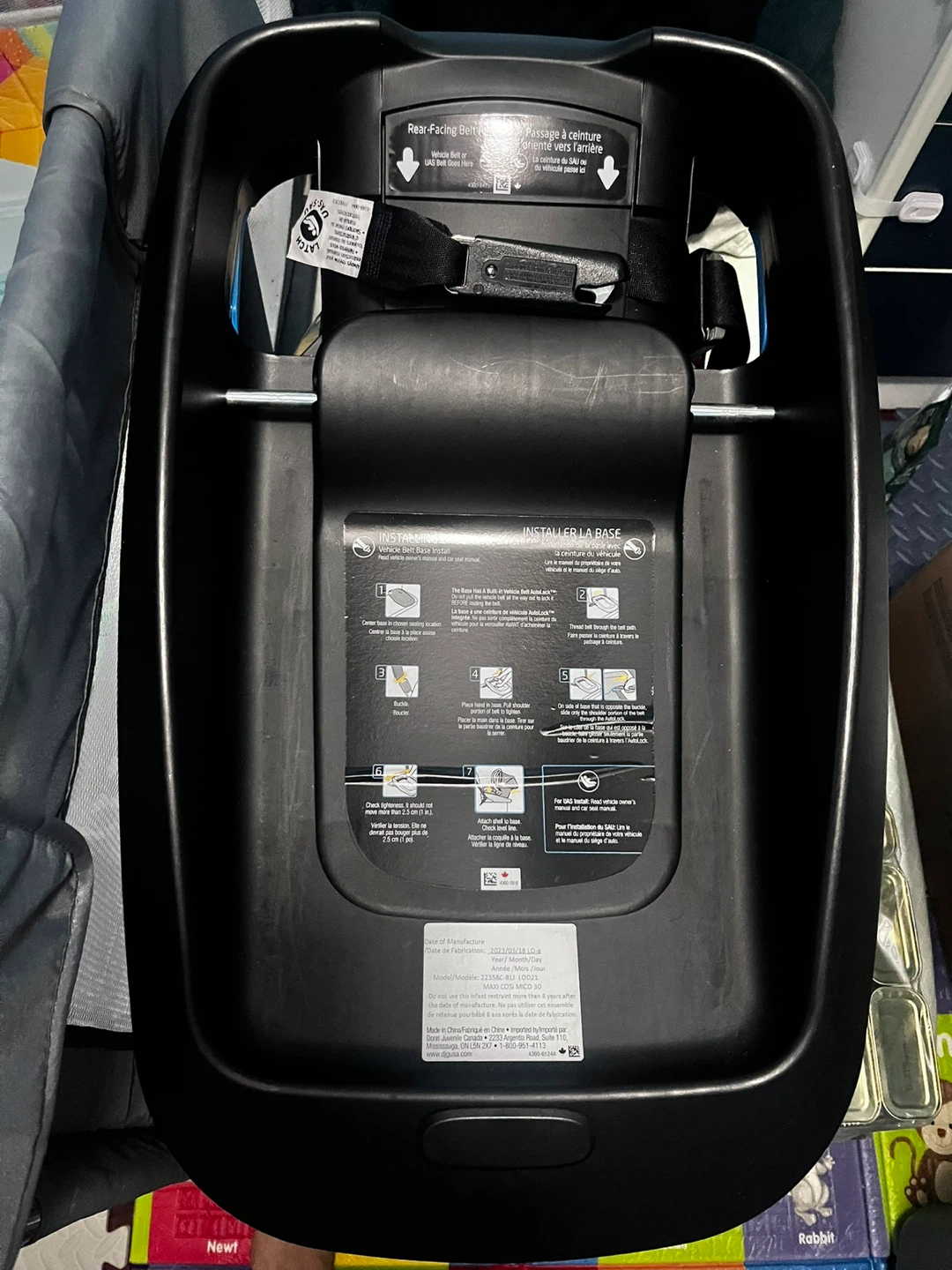 Maxi-cosi Infant Car Seat and Base