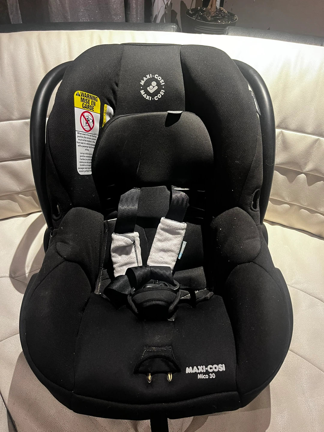Maxi-cosi Infant Car Seat and Base - photo 3