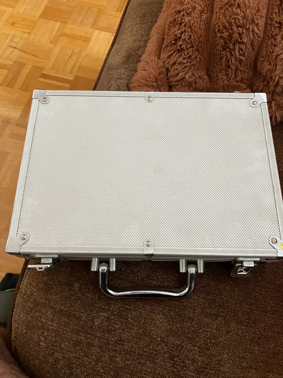 Poker Set with Case, Cards & Dice image indicator(2)