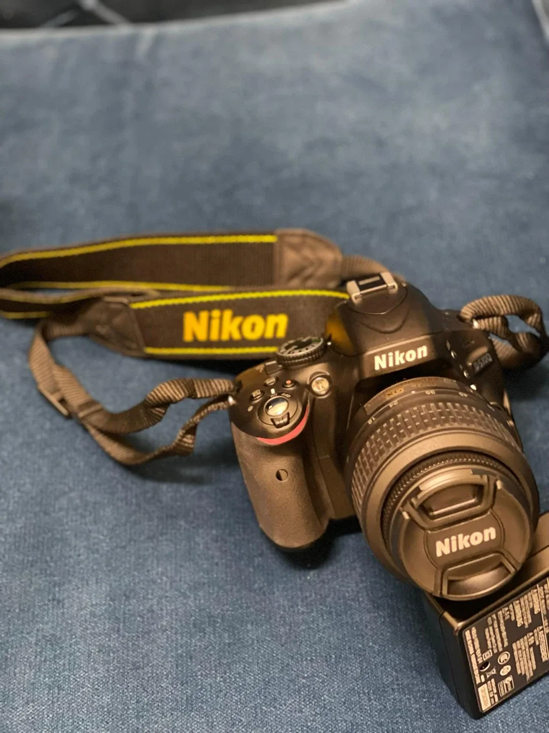 Nikon D5100 Digital Camera with Lens image indicator(3)