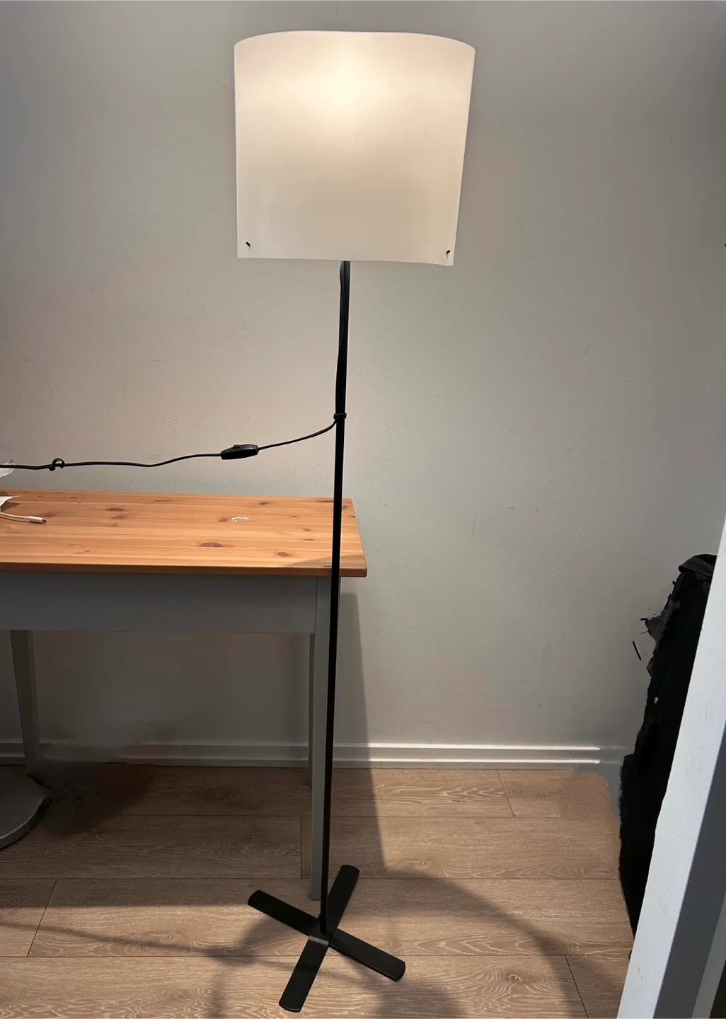 IKEA BARLAST Floor lamp thumbnail