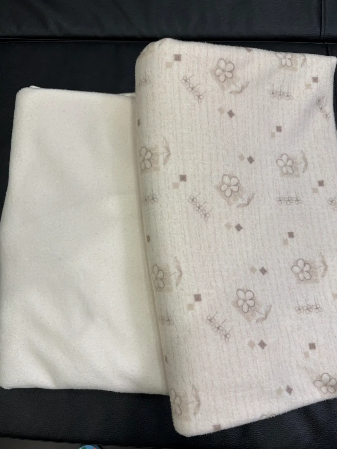 Queen size Bedsheet Set - Cream & Floral thumbnail