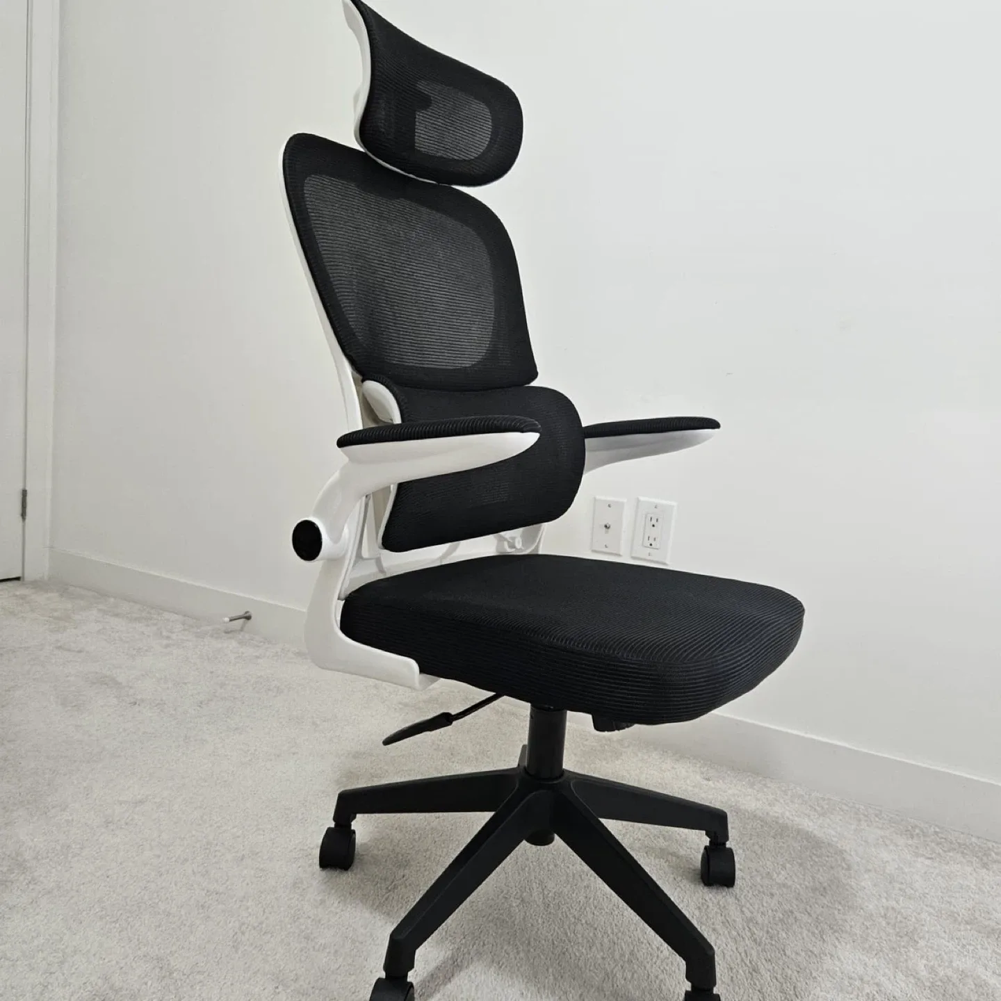 Ergonomic Office Chair - Black Mesh image indicator(2)