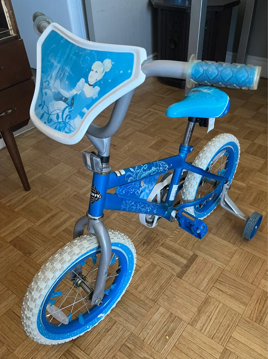 Huffy Disney Princess Bike - Blue image indicator(2)