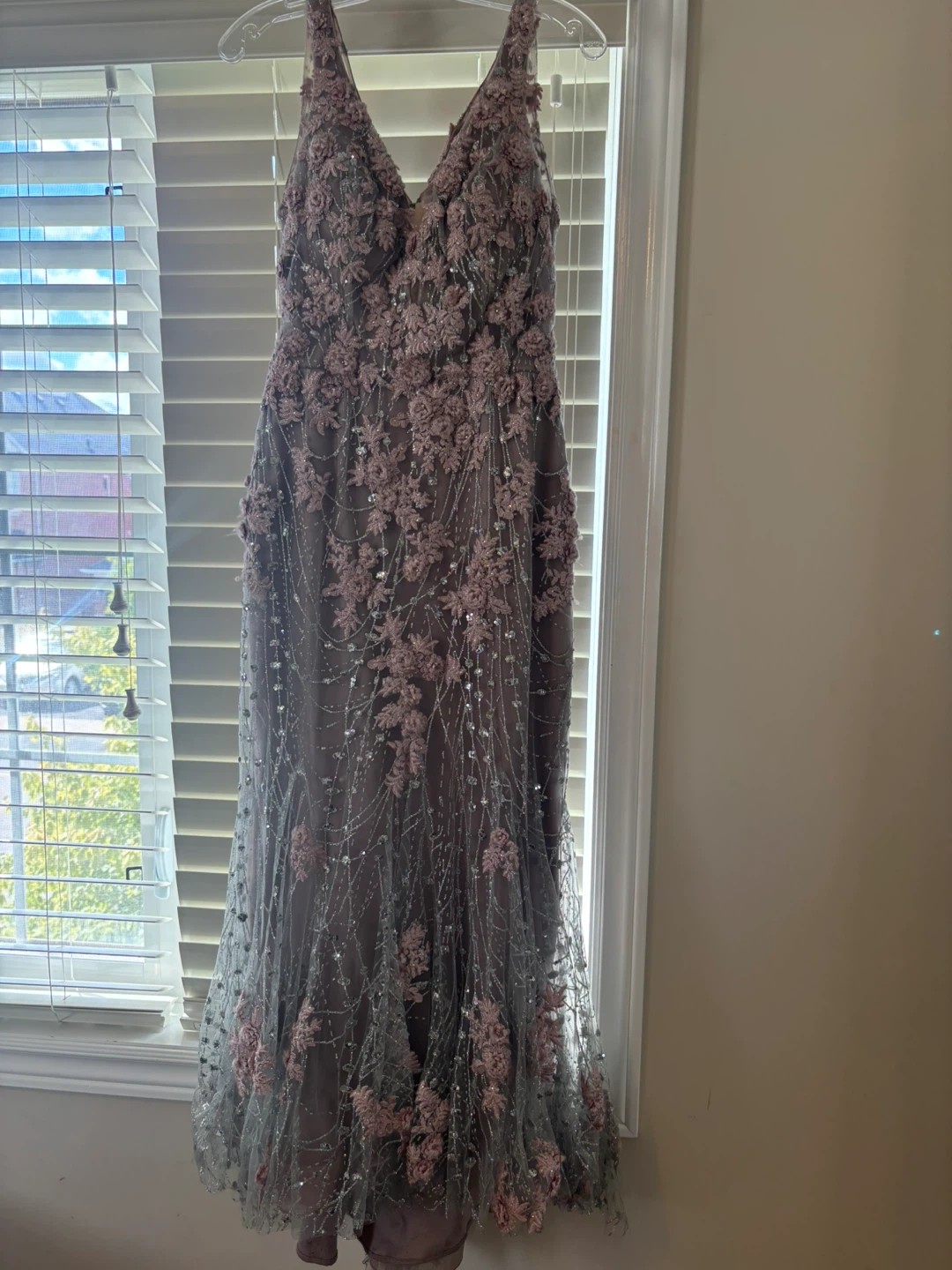 Floral Appliqué Formal Dress - photo 5