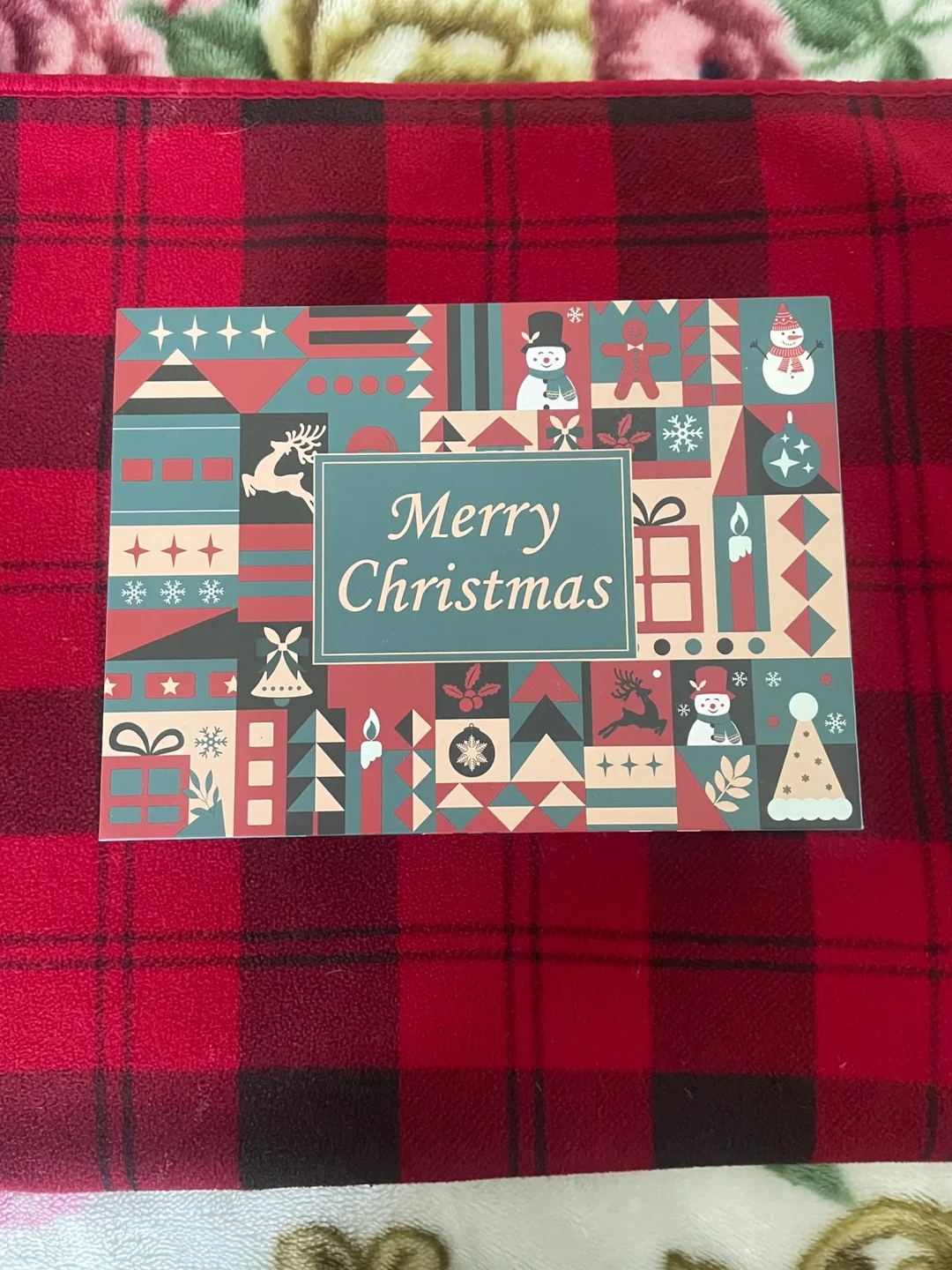 Christmas Gift Set - Candle, Soaps & Bath Bombs image indicator(2)