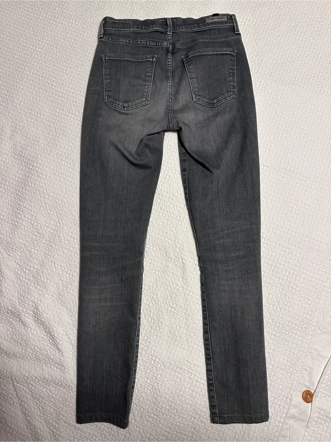 Women’s designer jeans image indicator(2)