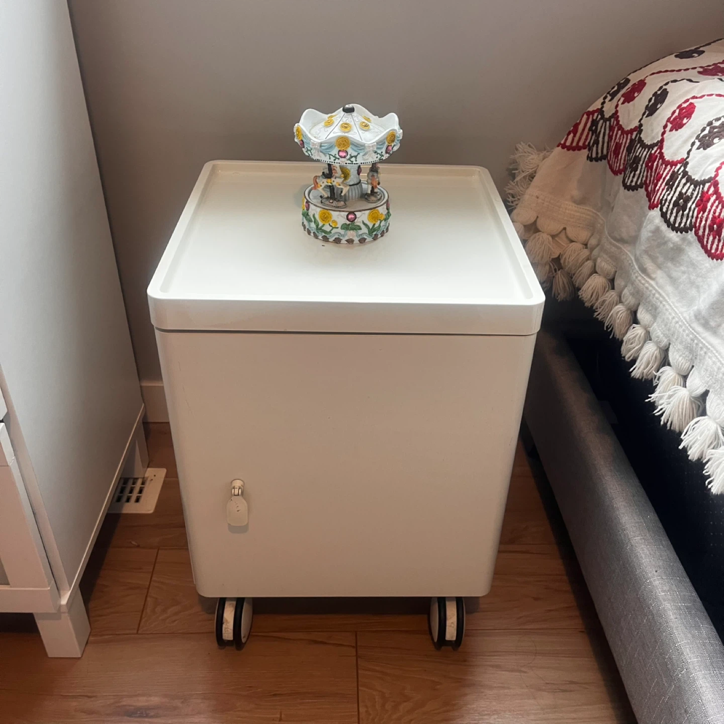 White IKEA Vinstra Nightstand Rolling Storage Side Table - photo 2