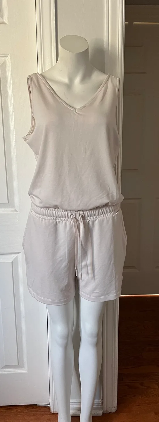 Lolë Romper - Size M - Beige image indicator(2)