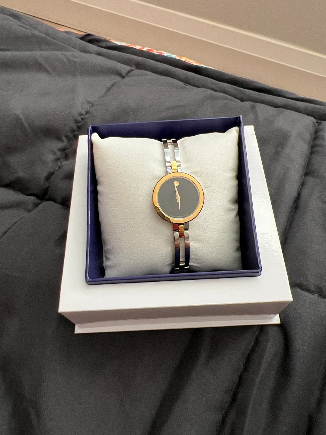 MOVADO ESPERANZO 2 tone women watch image indicator(2)