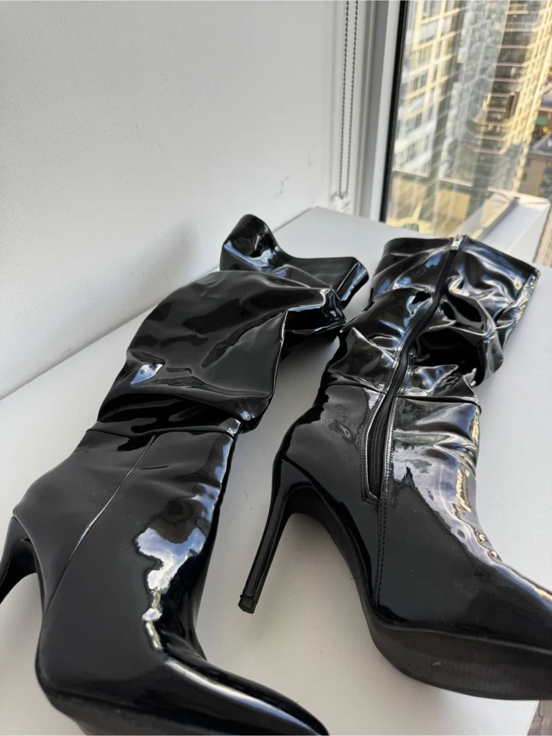 Black Patent Leather Stiletto Boots - size EU41 / US9.5 image indicator(2)