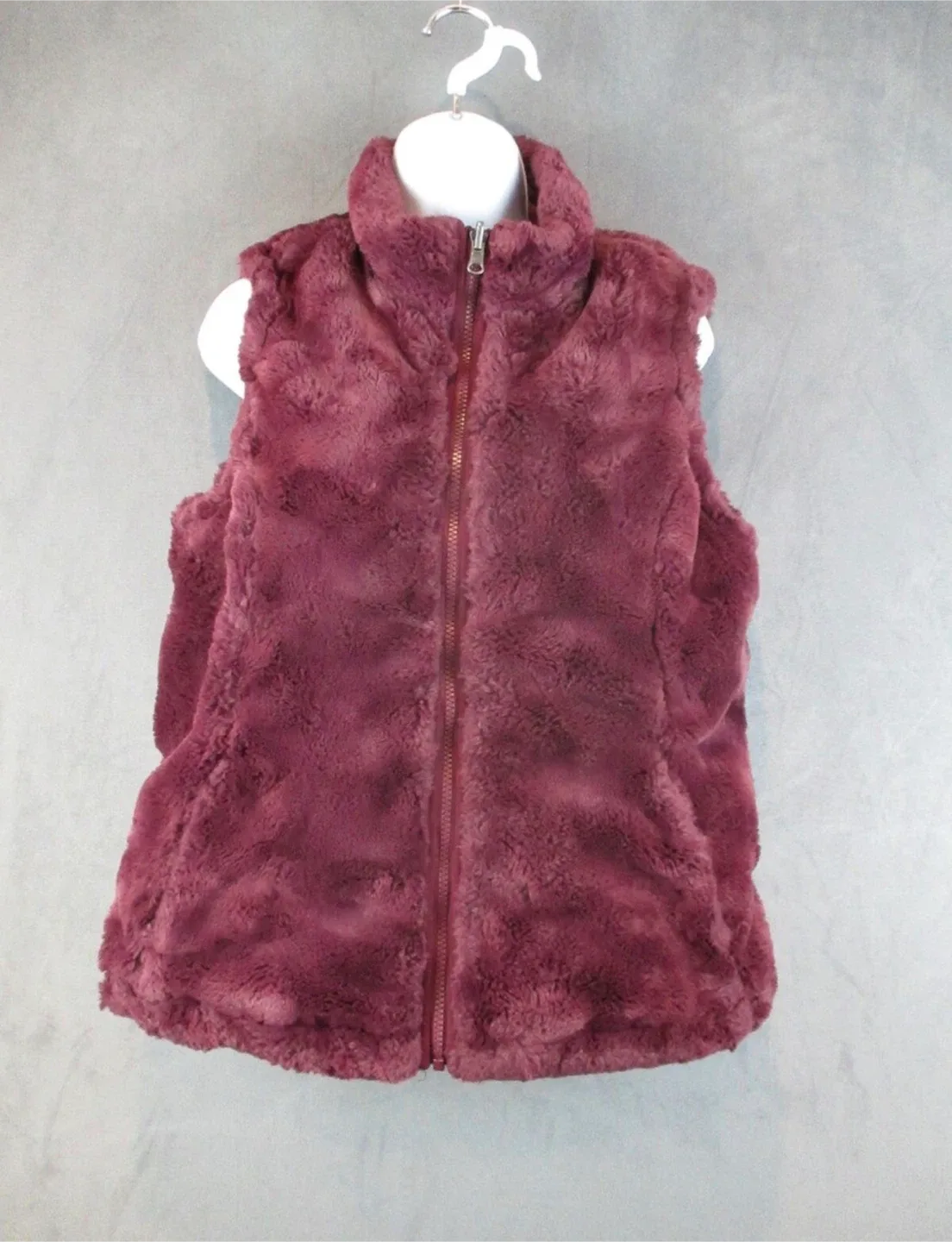 Burgundy Reversible Vest image indicator(3)