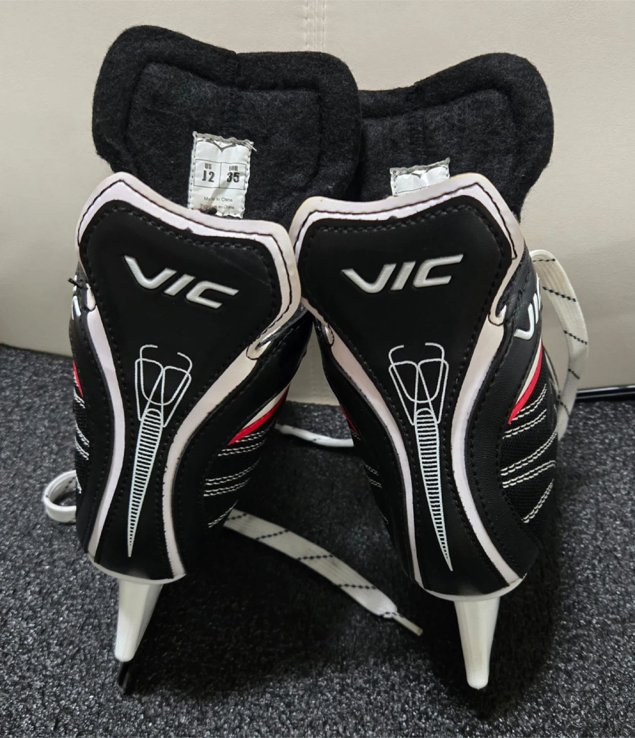 VIC Hockey Skates - Size 12 US - photo 3
