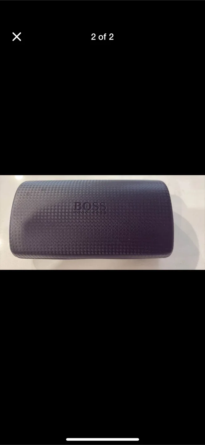 Hugo Boss Sunglasses with Case image indicator(2)