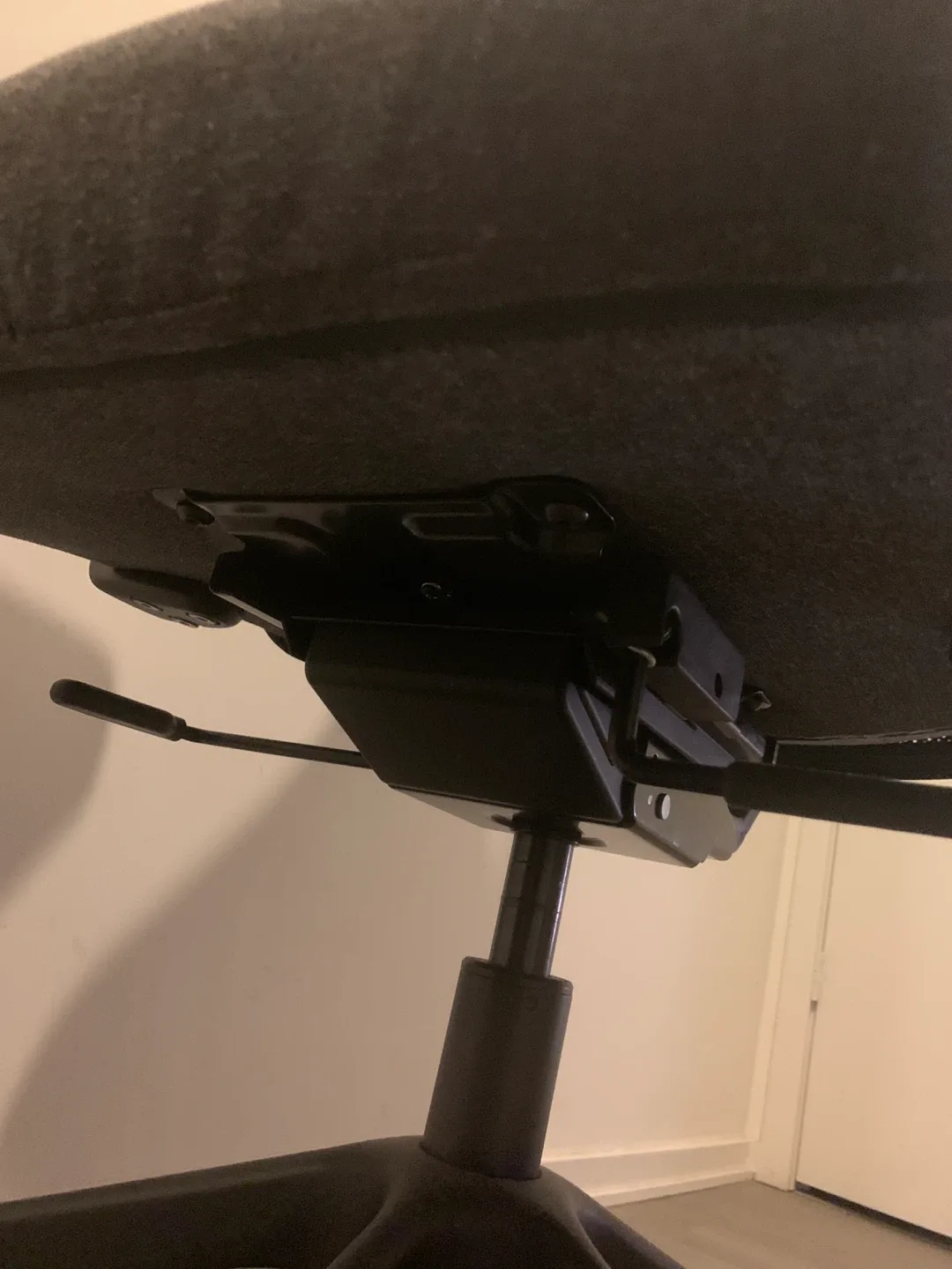 IKEA Ergonomic Office Chair - Grey image indicator(4)