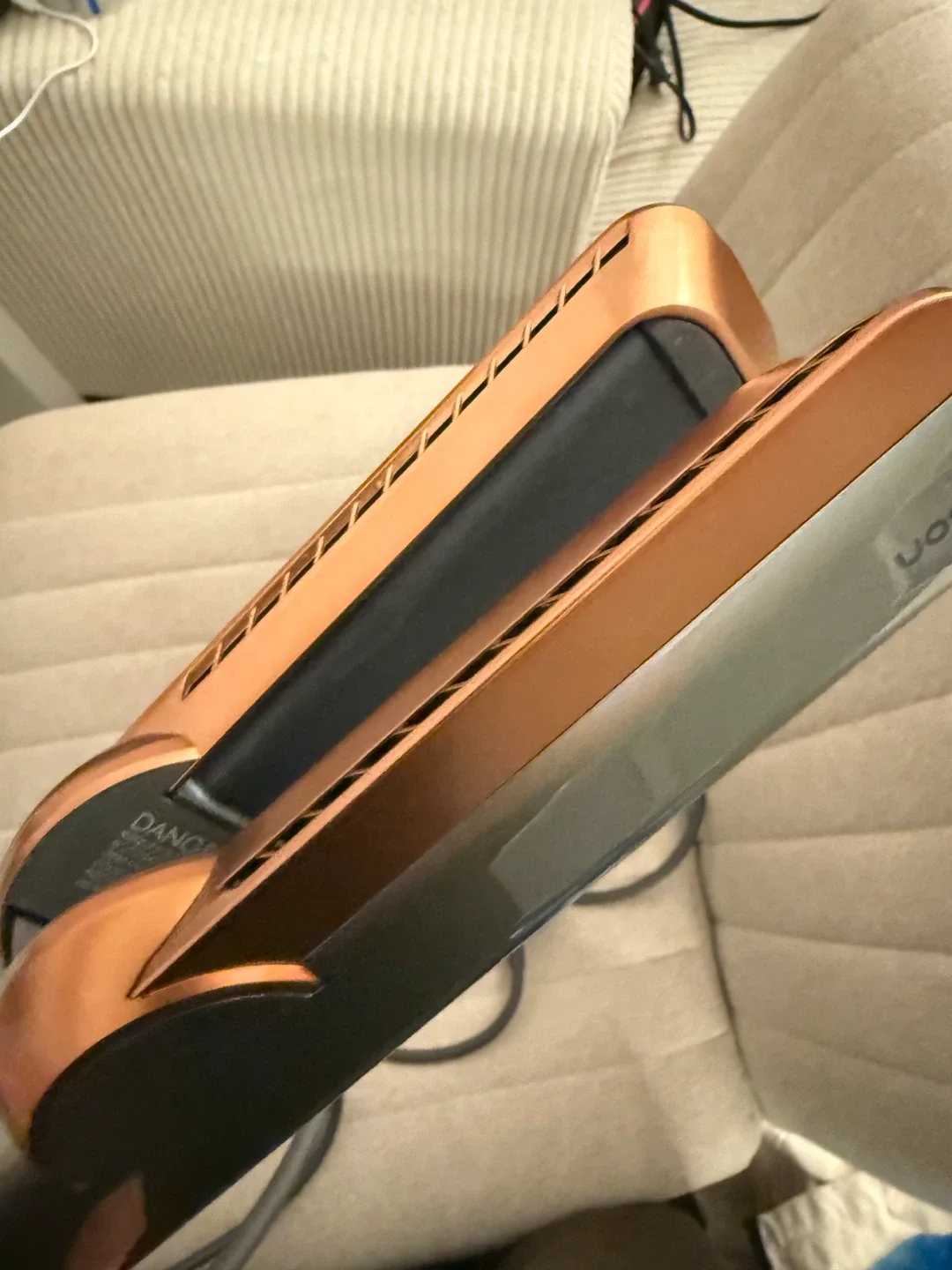 Dyson Airstrait image indicator(2)