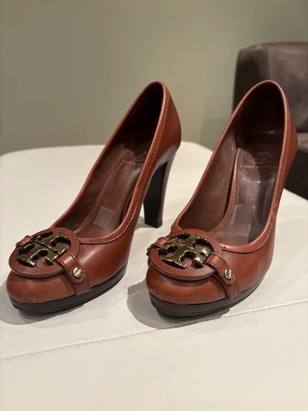 Tory Burch Brown Leather Heels image indicator(2)