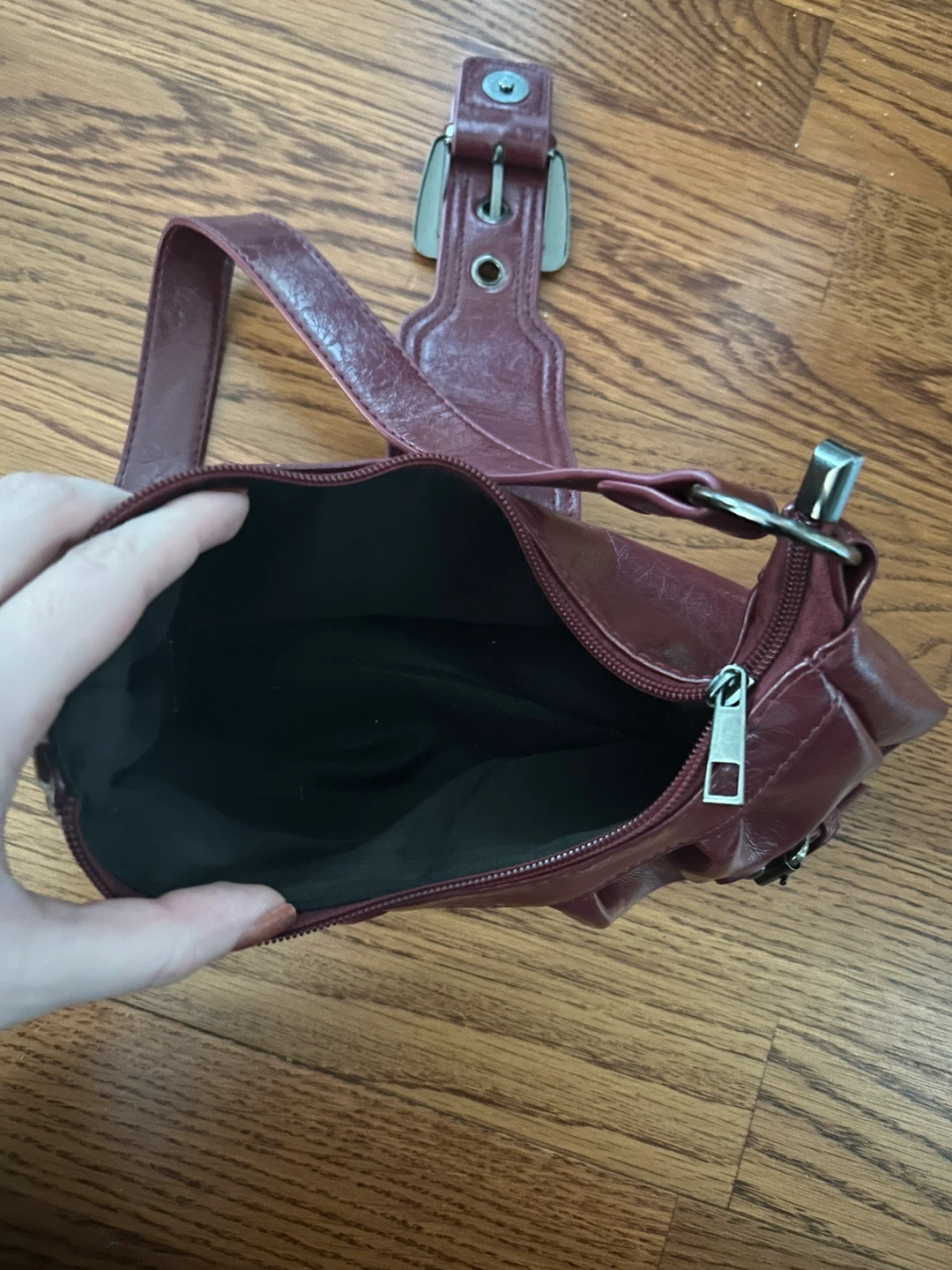 Burgundy Buckle Detail Shoulder Bag - photo 4