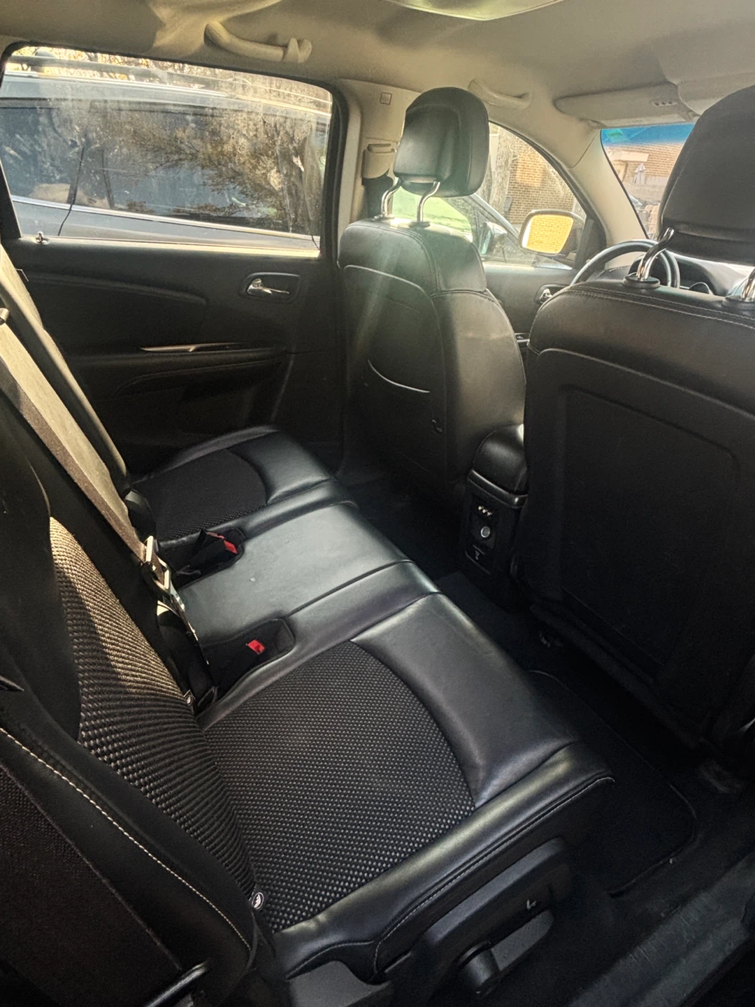Car - photo 5
