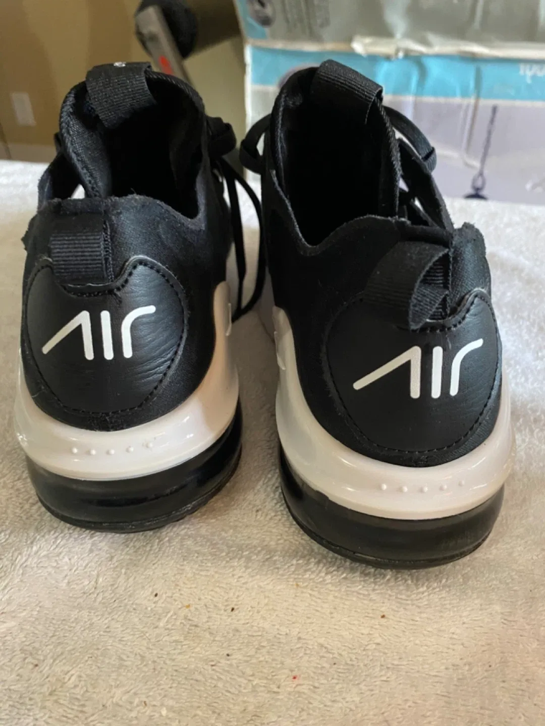 NIKE AIRMAX INFINITY MINT SIZE 12 image indicator(5)