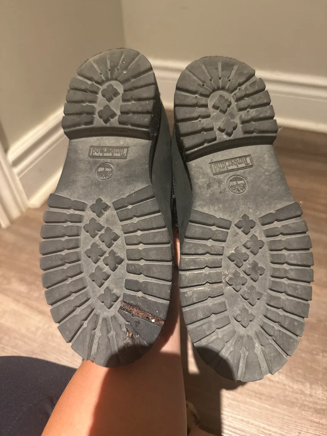 Timberland Youth Size 3 Black Boots image indicator(2)