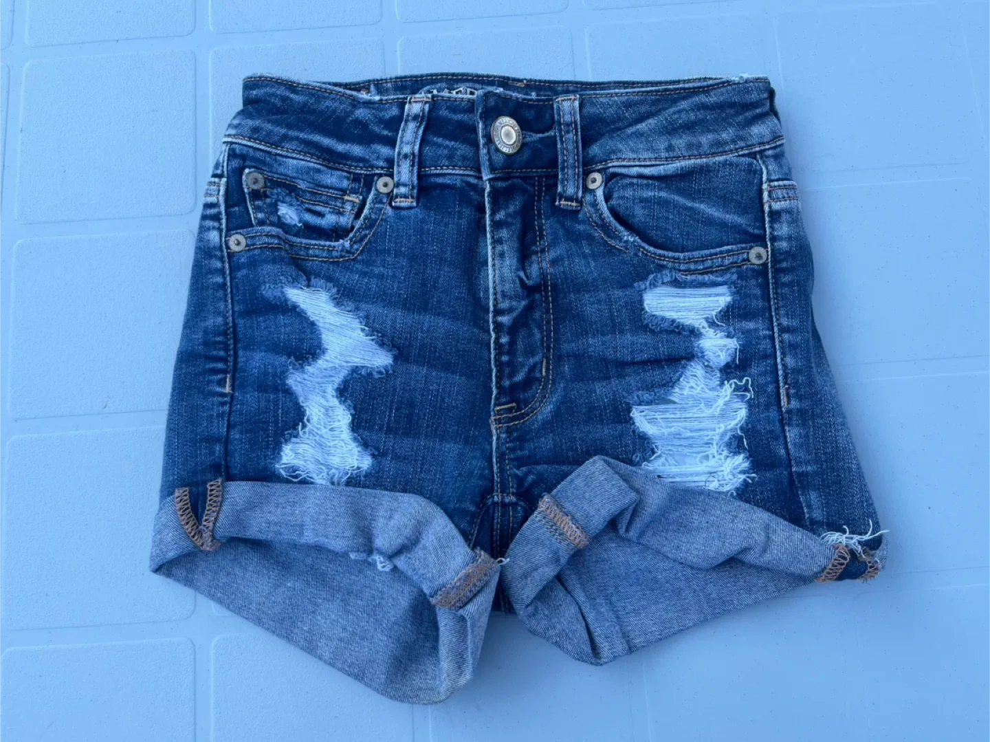 American Eagle Denim Shorts - SIZE 00 thumbnail