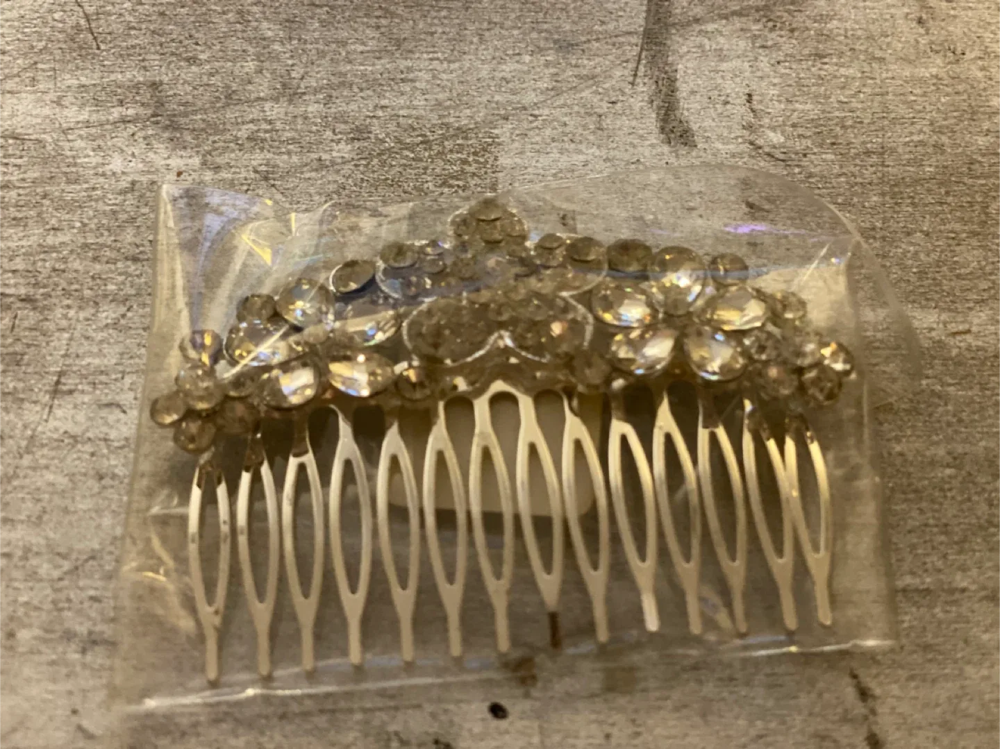 Hair Accessories - Pins, Combs, Clips, Headbands image indicator(4)