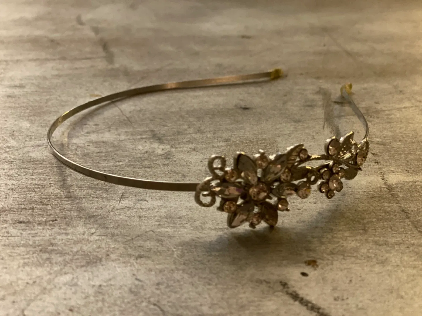 Hair Accessories - Pins, Combs, Clips, Headbands thumbnail