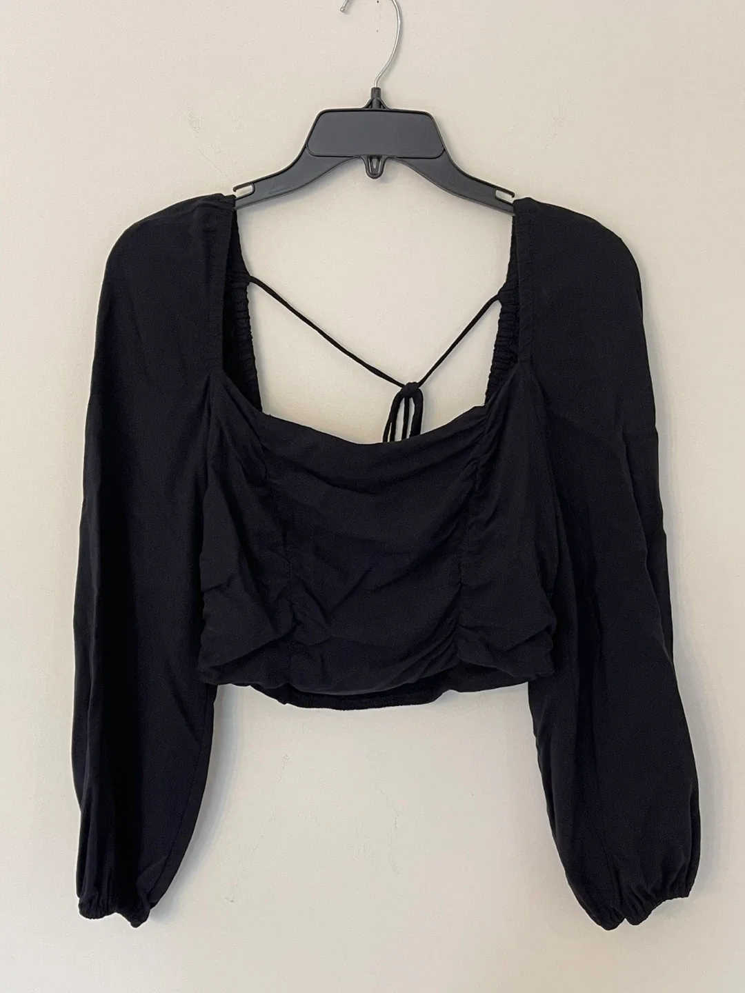 Urban Outfitters Black Long Sleeve Cropped Blouse - Size L thumbnail