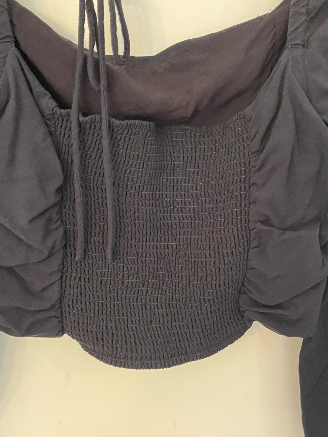 Urban Outfitters Black Long Sleeve Cropped Blouse - Size L - photo 3