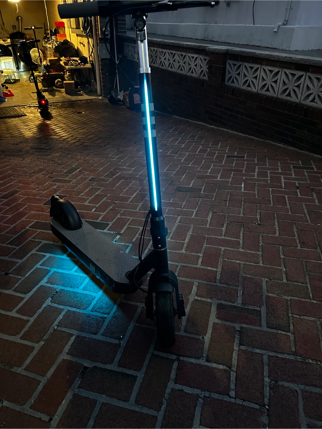Okai Neon Pro ES30 Electric Scooter - photo 4