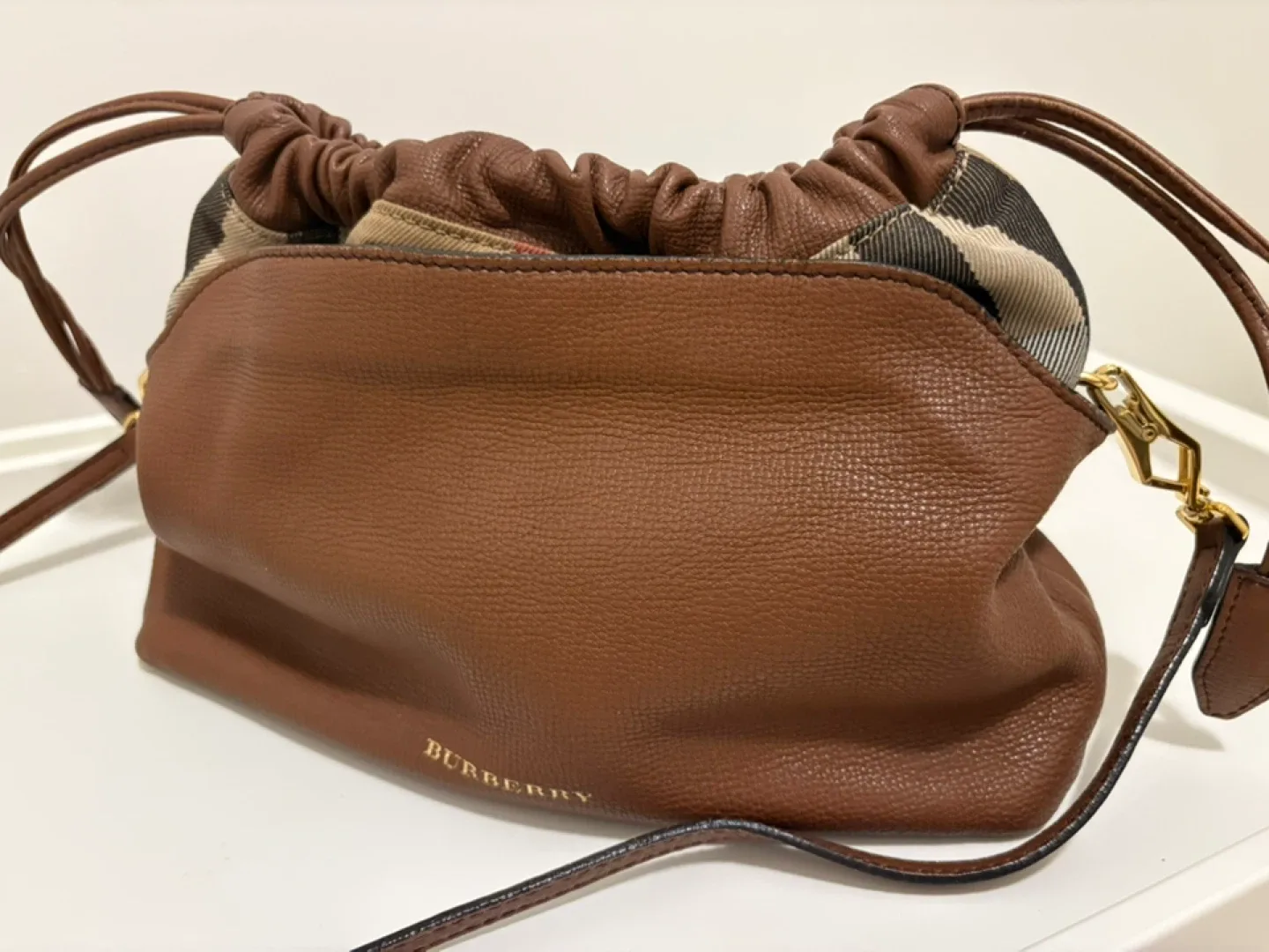 Burberry Brown Leather Drawstring Bucket Bag image indicator(2)