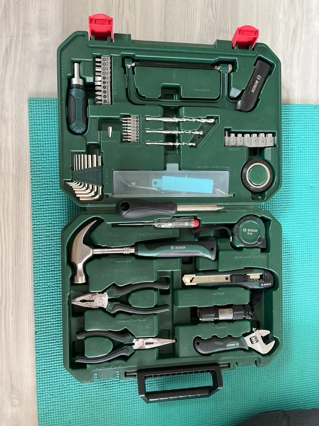 Bosch 108 pieces Tool Kit with Case
