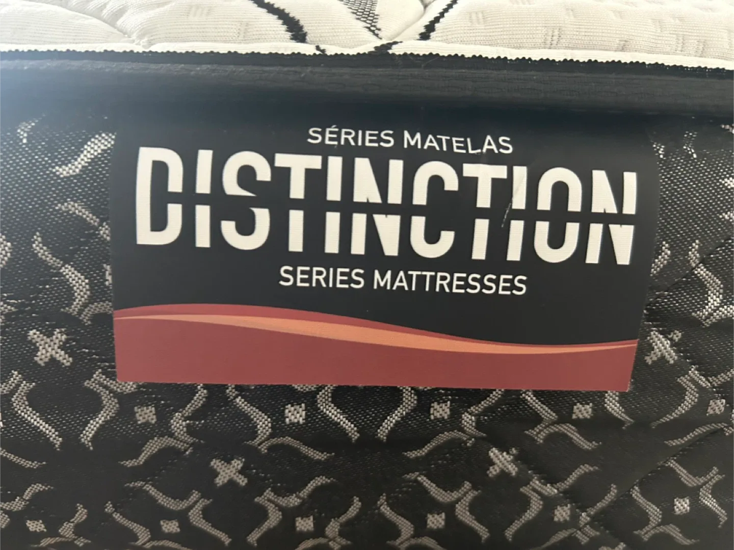 Sealy Mattress (Queen, Firm) + Frame image indicator(6)