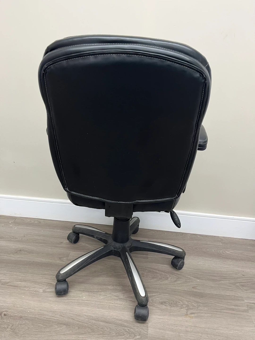 Black Office Chair - Gently Used - photo 4