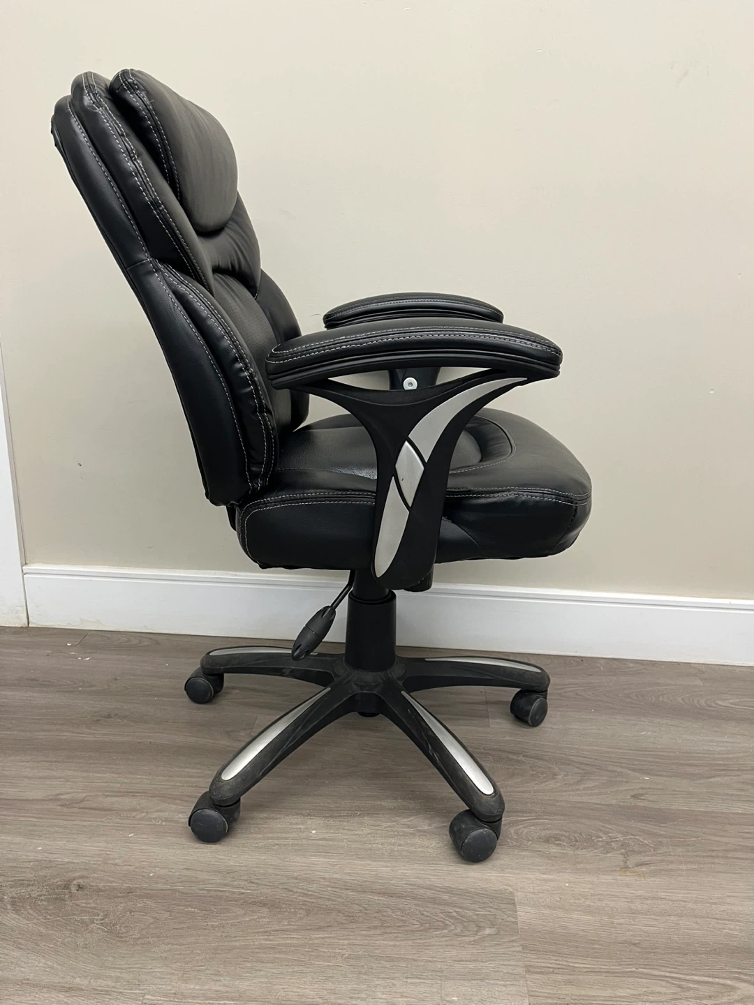 Black Office Chair - Gently Used - photo 2