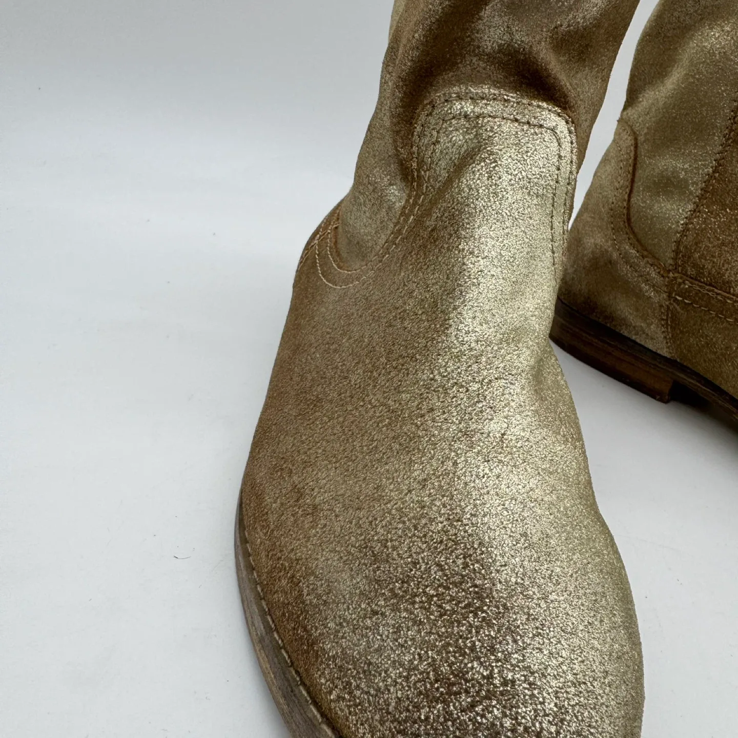 ALDO Gold Suede Ankle Boots - Women's Size 8.5 (EUR 39, UK 6) image indicator(5)