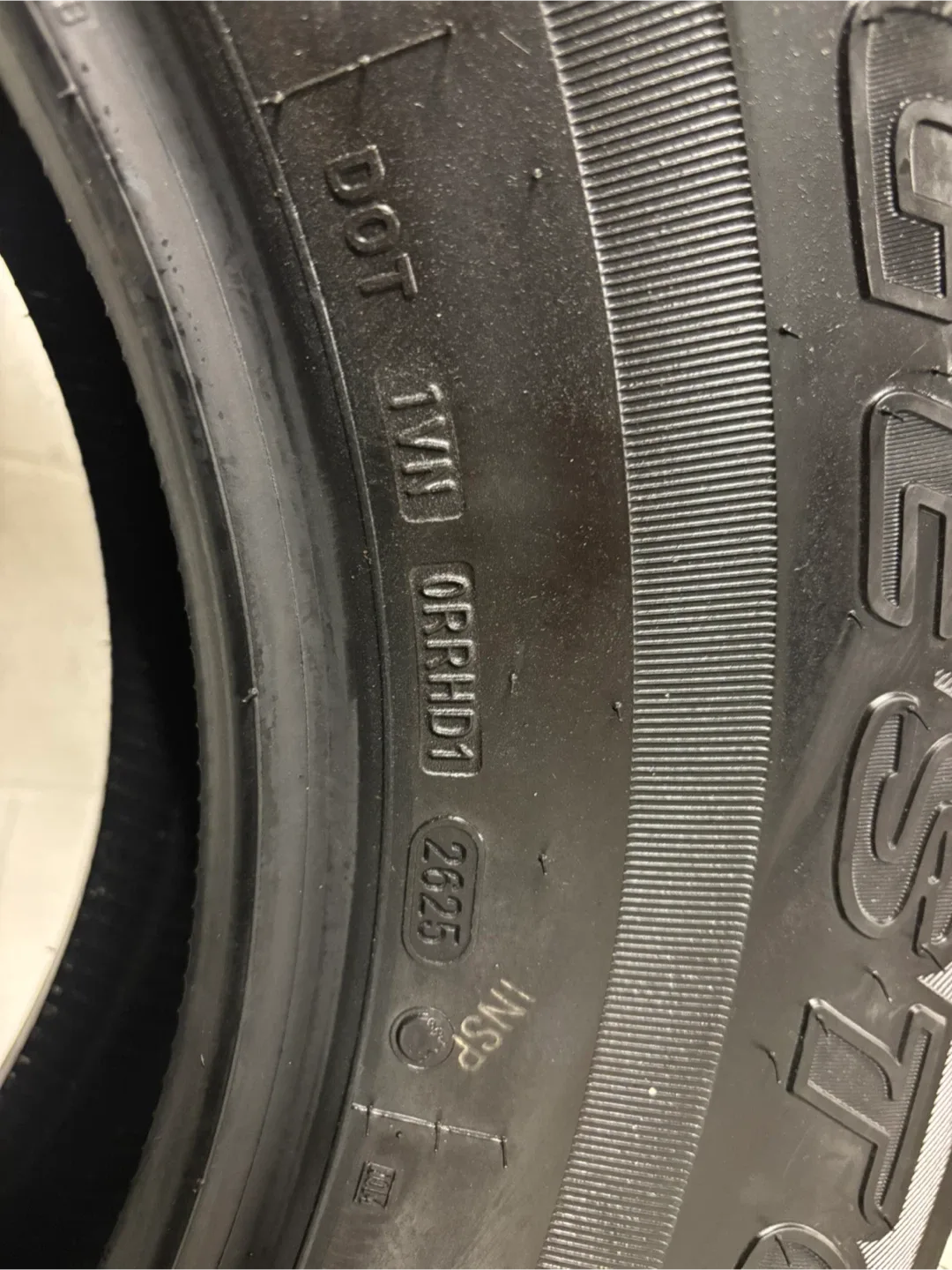 Bridgestone Dueler A/T 255/75R17 Tires - Set of 5 image indicator(5)