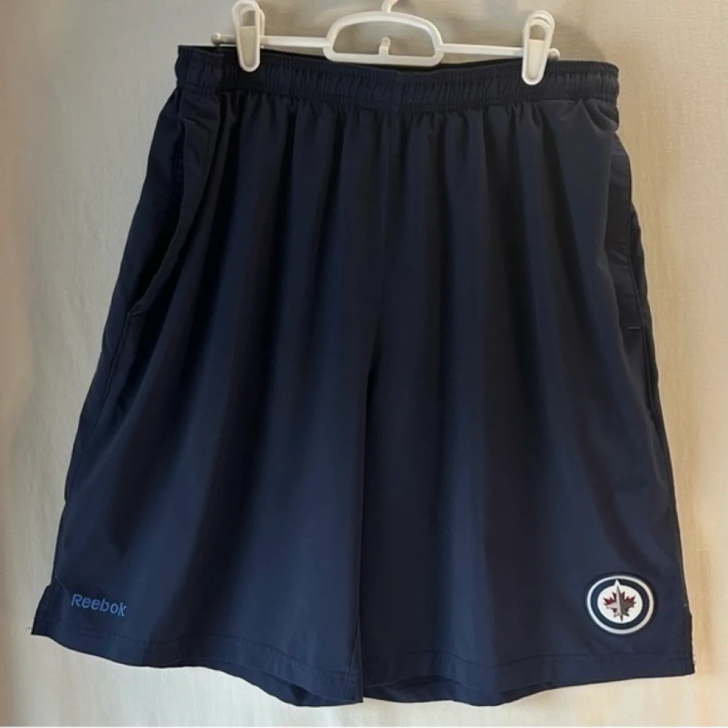 Reebok Winnipeg Jets NHL Center Ice Hockey Athletic Shorts Sz L thumbnail