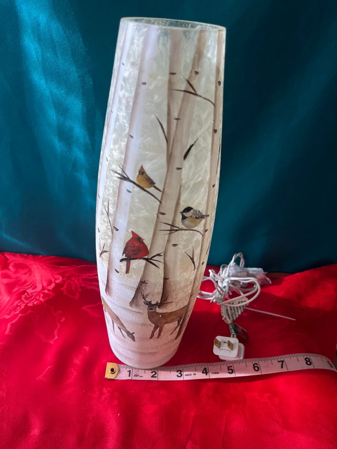 Retro Birch Tree Themed Vase Lamp with Cardinals & Deer image indicator(6)