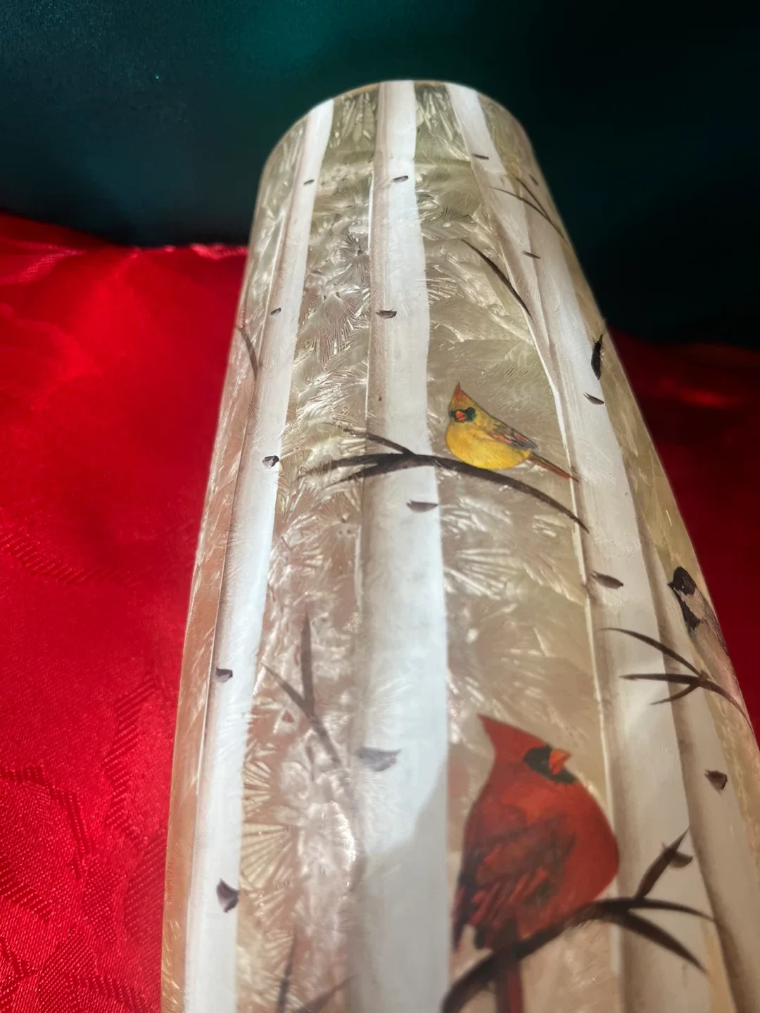 Retro Birch Tree Themed Vase Lamp with Cardinals & Deer image indicator(2)